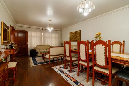 Casa para alugar com 285m², 3 quartos e 2 vagas Casa para alugar com 285m², 3 quartos e 2 vagasSala