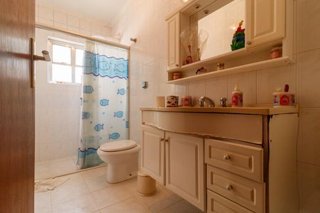 Casa para alugar com 285m², 3 quartos e 2 vagas Casa para alugar com 285m², 3 quartos e 2 vagasBanheiro