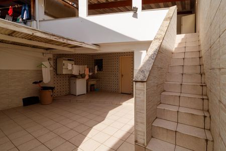 Casa para alugar com 285m², 3 quartos e 2 vagas Casa para alugar com 285m², 3 quartos e 2 vagasQuintal e Área de serviço