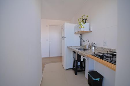Cozinha de apartamento para alugar com 2 quartos, 42m² em Vila Ré, São Paulo