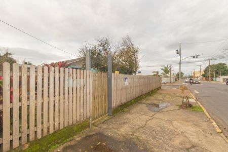 Vista da Rua de casa à venda com 3 quartos, 625m² em Mathias Velho, Canoas