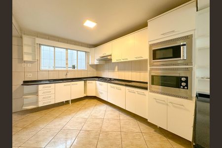 Cozinha de casa para alugar com 2 quartos, 128m² em Barreiros, São José