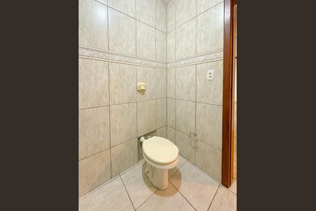 Banheiro de casa para alugar com 2 quartos, 128m² em Barreiros, São José