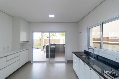 Cozinha de apartamento à venda com 3 quartos, 257m² em Swiss Park, Campinas
