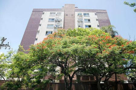 Fachada de apartamento à venda com 2 quartos, 67m² em Santana, Porto Alegre