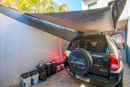 Garagem 1 de casa para alugar com 4 quartos, 375m² em Vila Lea, Santo André