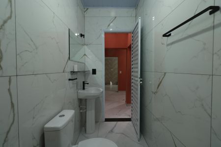 Banheiro de casa para alugar com 1 quarto, 50m² em Piraporinha, Diadema
