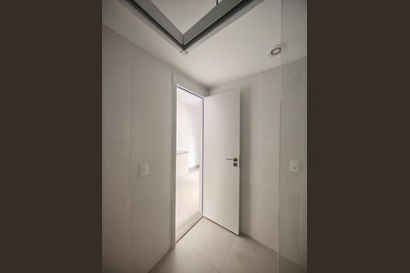 Banheiro de kitnet/studio para alugar com 1 quarto, 26m² em Tucuruvi, São Paulo