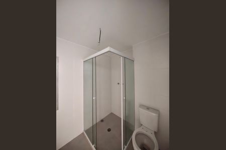 Banheiro de kitnet/studio para alugar com 1 quarto, 26m² em Tucuruvi, São Paulo