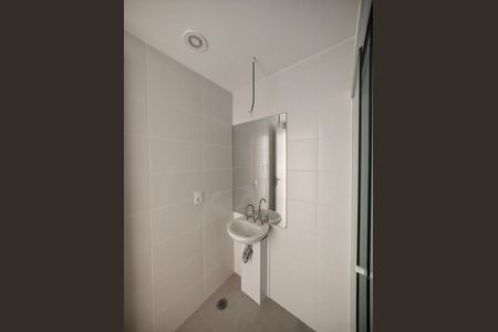 Banheiro de kitnet/studio para alugar com 1 quarto, 26m² em Tucuruvi, São Paulo