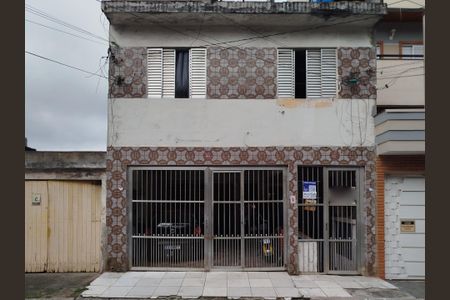Fachada de casa para alugar com 1 quarto, 27m² em Campanário, Diadema