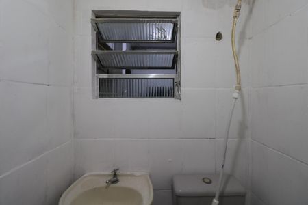 Banheiro de casa para alugar com 1 quarto, 27m² em Campanário, Diadema