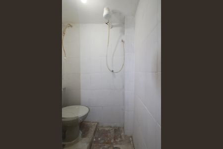 Banheiro de casa para alugar com 1 quarto, 27m² em Campanário, Diadema