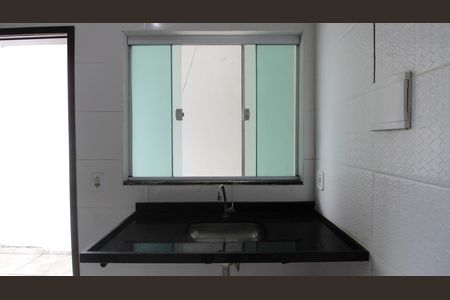 Quarto/Cozinha de kitnet/studio para alugar com 1 quarto, 26m² em Parque Burle, Cabo Frio