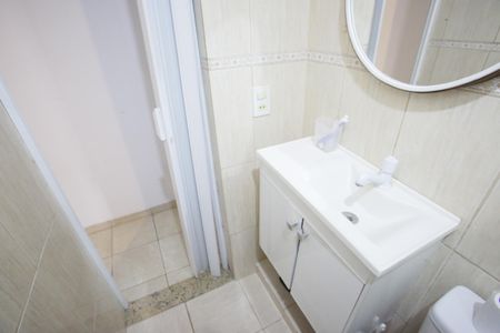 Banheiro de apartamento para alugar com 2 quartos, 45m² em Pechincha, Rio de Janeiro