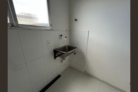 Área de Serviço de casa para alugar com 2 quartos, 100m² em Bento Ribeiro, Rio de Janeiro