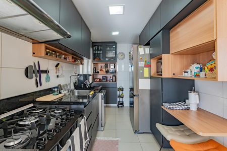 Cozinha de apartamento à venda com 3 quartos, 113m² em Vila Gumercindo, São Paulo