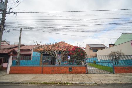 Fachada de casa para alugar com 2 quartos, 180m² em Piratini, Sapucaia do Sul