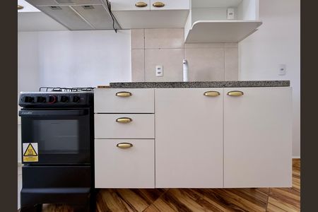 Cozinha de apartamento para alugar com 2 quartos, 39m² em Socorro, São Paulo