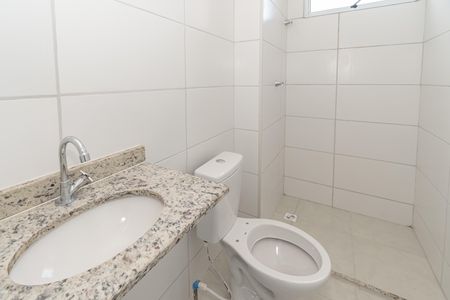 Banheiro  de apartamento à venda com 2 quartos, 46m² em Vila Yolanda Costa E Silva, Sumaré