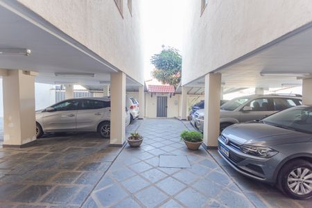 Hall de entrada de apartamento à venda com 3 quartos, 65m² em Nova Floresta, Belo Horizonte