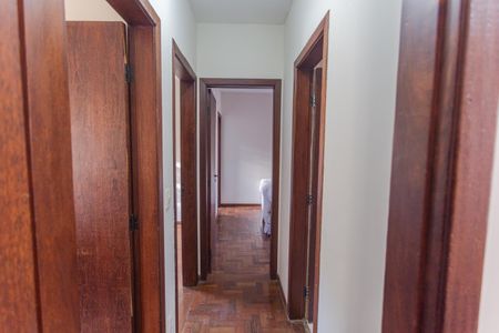 Corredor de apartamento à venda com 3 quartos, 65m² em Nova Floresta, Belo Horizonte