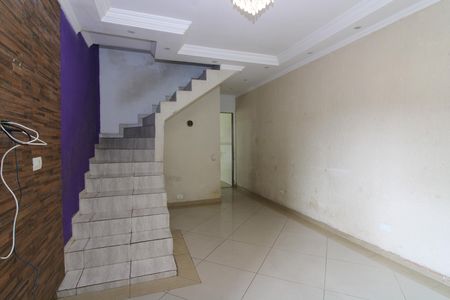 Casa para alugar com 3 quartos, 150m² em Vila Ponte Rasa, São Paulo