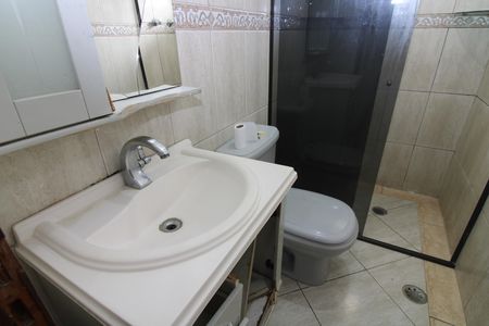Banheiro da Suíte de casa para alugar com 3 quartos, 150m² em Vila Ponte Rasa, São Paulo