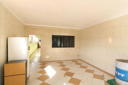 garagem de casa para alugar com 3 quartos, 150m² em Vila Ponte Rasa, São Paulo