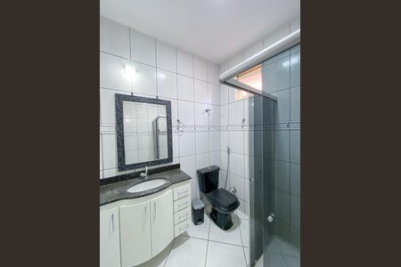 Casa para alugar com 150m², 3 quartos e 2 vagas Casa para alugar com 150m², 3 quartos e 2 vagasBanheiro social