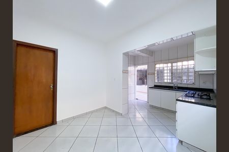 Casa para alugar com 150m², 3 quartos e 2 vagas Casa para alugar com 150m², 3 quartos e 2 vagasCozinha