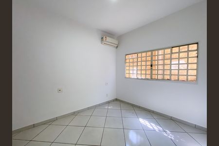 Casa para alugar com 150m², 3 quartos e 2 vagas Casa para alugar com 150m², 3 quartos e 2 vagasSuíte