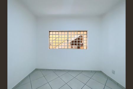 Casa para alugar com 150m², 3 quartos e 2 vagas Casa para alugar com 150m², 3 quartos e 2 vagasQuarto