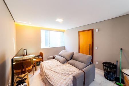 Sala de apartamento à venda com 2 quartos, 67m² em Serra, Belo Horizonte