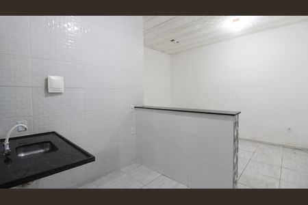 Quarto/Cozinha de kitnet/studio para alugar com 1 quarto, 26m² em Parque Burle, Cabo Frio