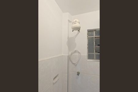 Banheiro de kitnet/studio para alugar com 1 quarto, 30m² em José Menino, Santos