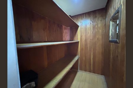 Casa para alugar com 4 quartos, 240m² em Vila Valqueire, Rio de Janeiro