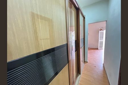Casa para alugar com 4 quartos, 240m² em Vila Valqueire, Rio de Janeiro
