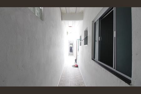 Área comum de kitnet/studio para alugar com 1 quarto, 26m² em Parque Burle, Cabo Frio