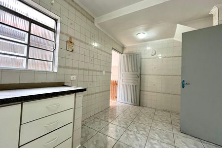 Cozinha de casa para alugar com 2 quartos, 80m² em Vila Imperio, São Paulo