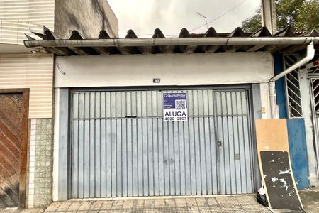 Fachada de casa para alugar com 2 quartos, 80m² em Vila Imperio, São Paulo