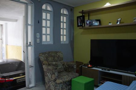 Sala de casa para alugar com 2 quartos, 100m² em Parque Maria Helena, São Paulo