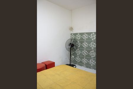 Quarto 2 de casa para alugar com 2 quartos, 100m² em Parque Maria Helena, São Paulo