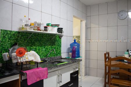 Cozinha de casa para alugar com 2 quartos, 100m² em Parque Maria Helena, São Paulo