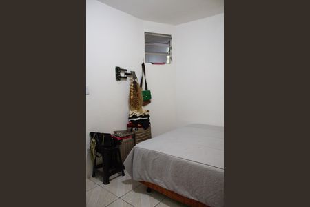 Quarto 1 de casa para alugar com 2 quartos, 100m² em Parque Maria Helena, São Paulo