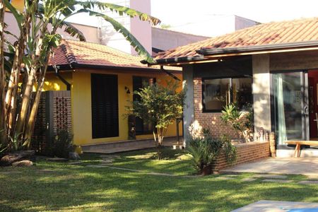 Casa de condomínio para alugar com 180m², 2 quartos e 2 vagas Casa de condomínio para alugar com 180m², 2 quartos e 2 vagasÁrea Externa