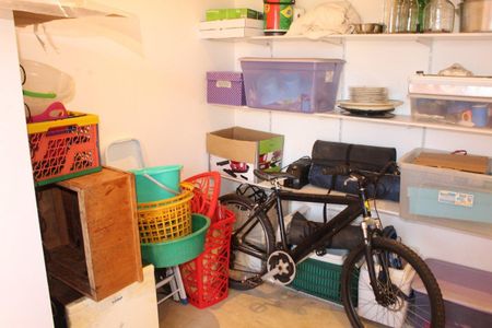 Casa de condomínio para alugar com 180m², 2 quartos e 2 vagas Casa de condomínio para alugar com 180m², 2 quartos e 2 vagasÁrea de serviço
