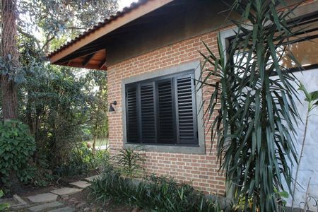 Casa de condomínio para alugar com 180m², 2 quartos e 2 vagas Casa de condomínio para alugar com 180m², 2 quartos e 2 vagasFachada