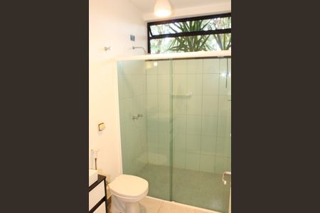 Casa de condomínio para alugar com 180m², 2 quartos e 2 vagas Casa de condomínio para alugar com 180m², 2 quartos e 2 vagasBanheiro