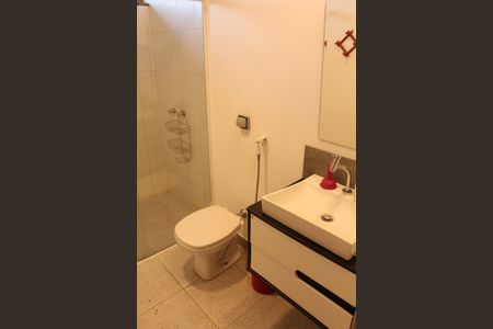 Casa de condomínio para alugar com 180m², 2 quartos e 2 vagas Casa de condomínio para alugar com 180m², 2 quartos e 2 vagasBanheiro